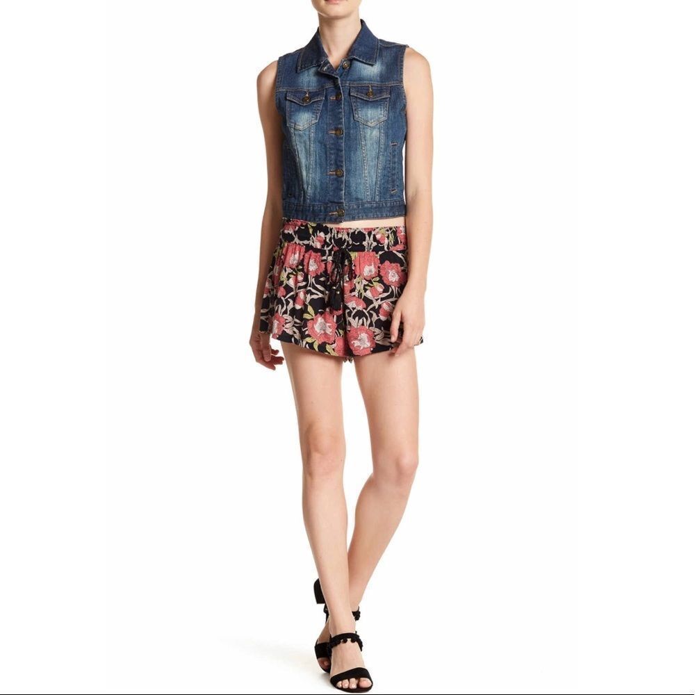 wild pearl shorts
